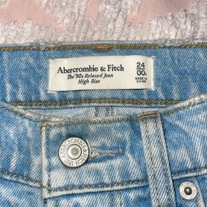 Abercrombie & Fitch 90s Relaxed HR Jean